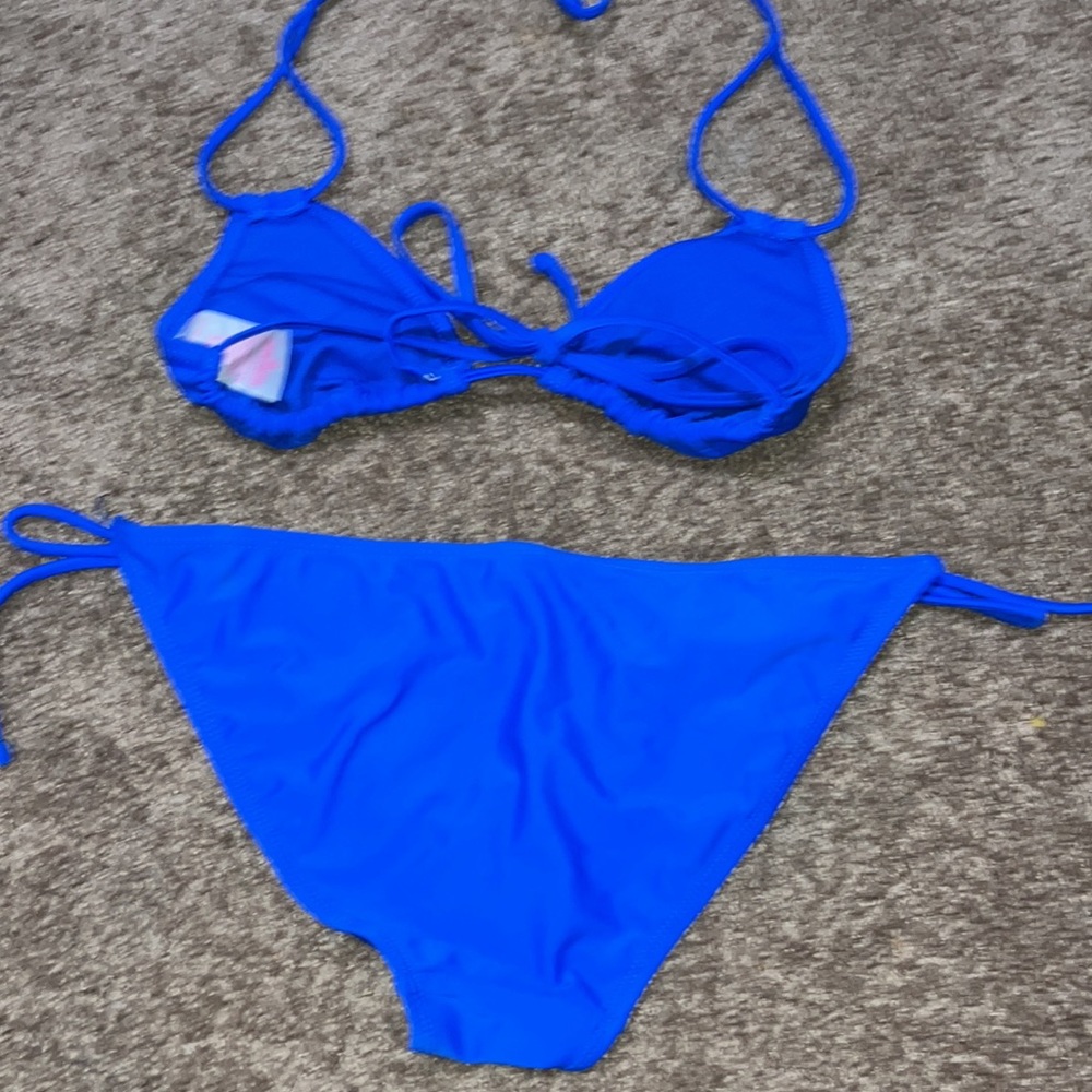 Bathing suit - Picture 3 of 4